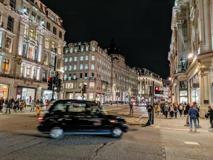 Shh! Oxford St Dream-Come-True Fam Design Hot Spot ロンドン エクステリア 写真