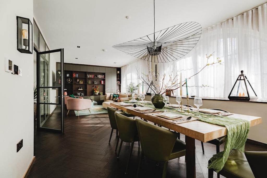 Shh! Oxford St Dream-Come-True Fam Design Hot Spot ロンドン エクステリア 写真